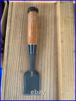 Japanese Chisel 42mm Oire Nomi Akagashi Handle Yamahiro Carpenter Tool