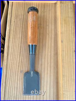 Yamahiro Japanese Bench Chisel Oire Nomi 42mm Okayama Takeshi Red oak Used